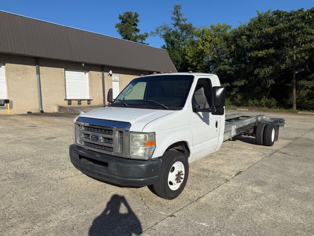 Used 2012 20 ' Cab and Chassis for sale