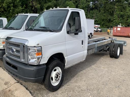 Used 2011 20 ' Cab and Chassis for sale