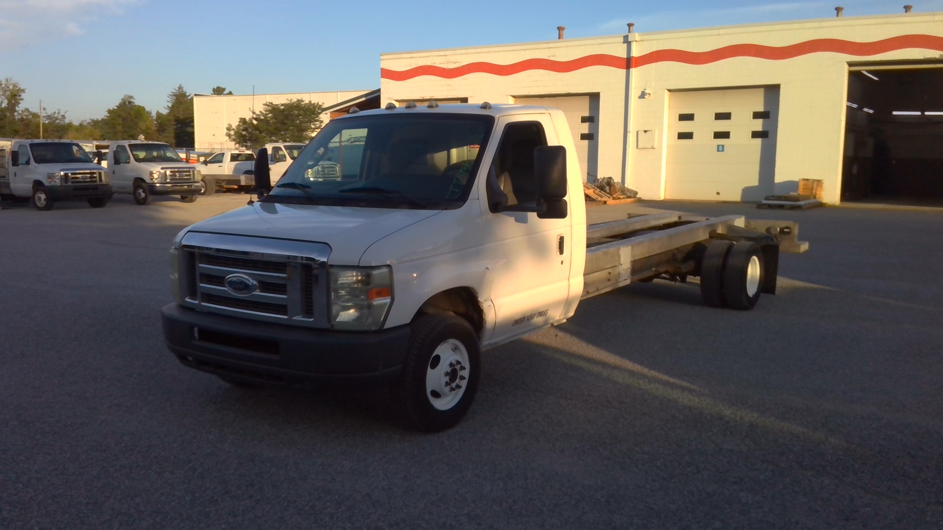 Used 2011 20 ' Cab and Chassis for sale