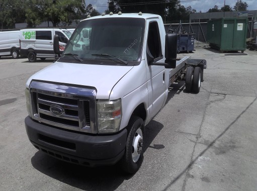 Used 2011 20 ' Cab and Chassis for sale