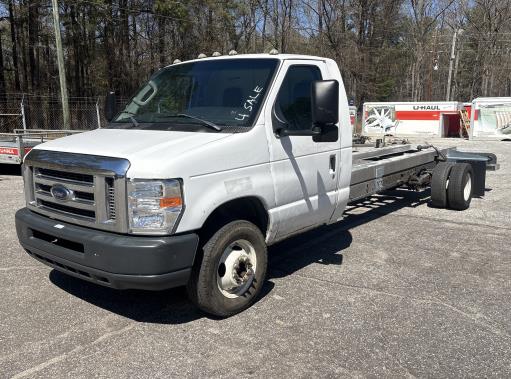 Used 2011 20 ' Cab and Chassis for sale