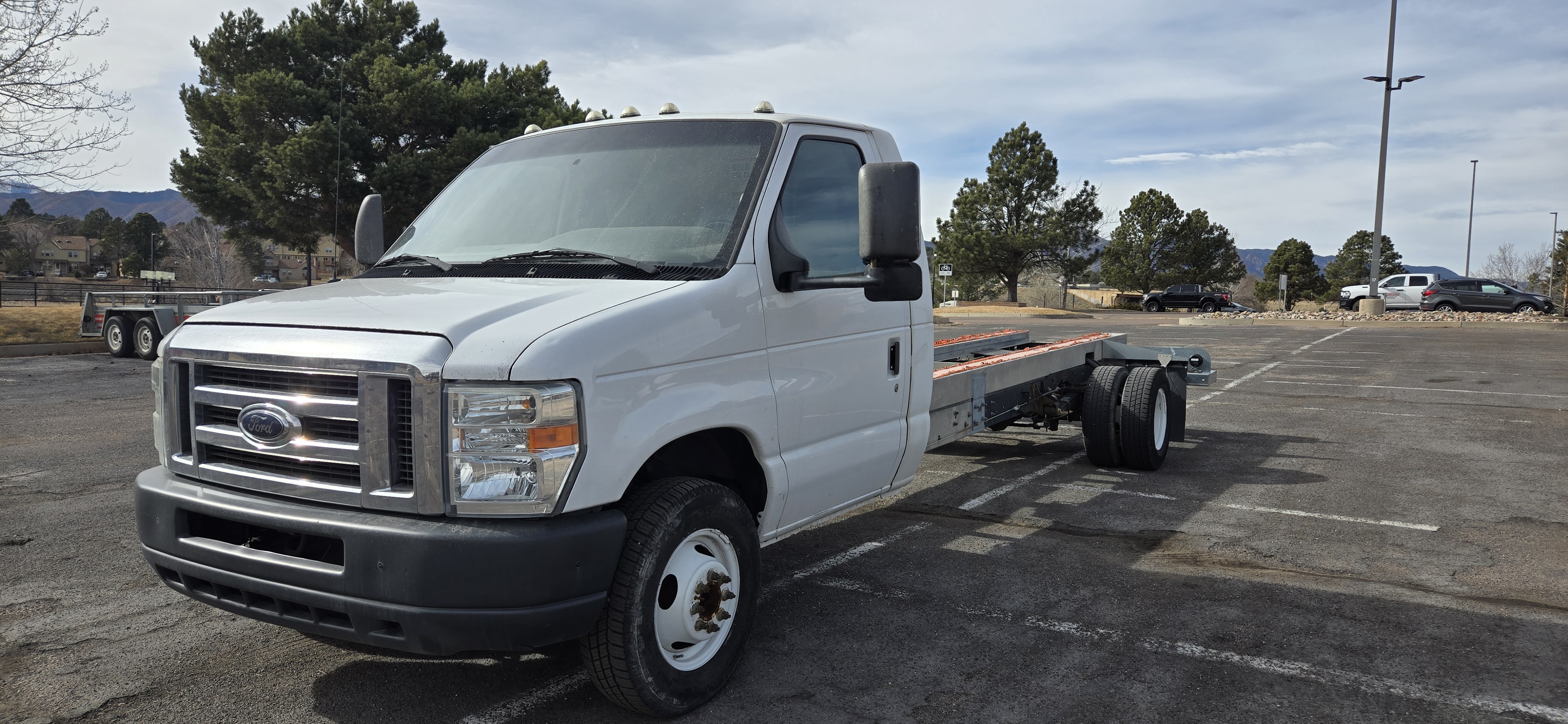 Used 2011 20 ' Cab and Chassis for sale