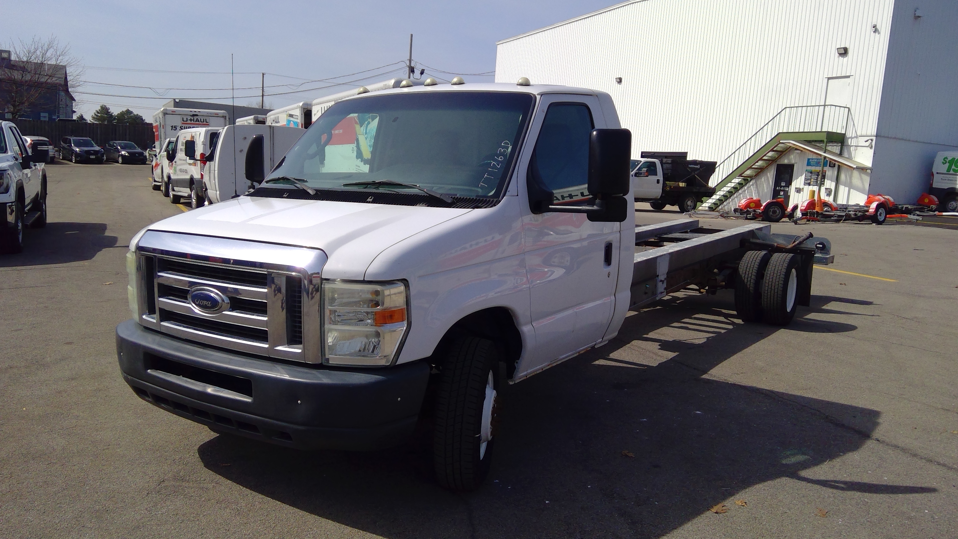 Used 2011 20 ' Cab and Chassis for sale