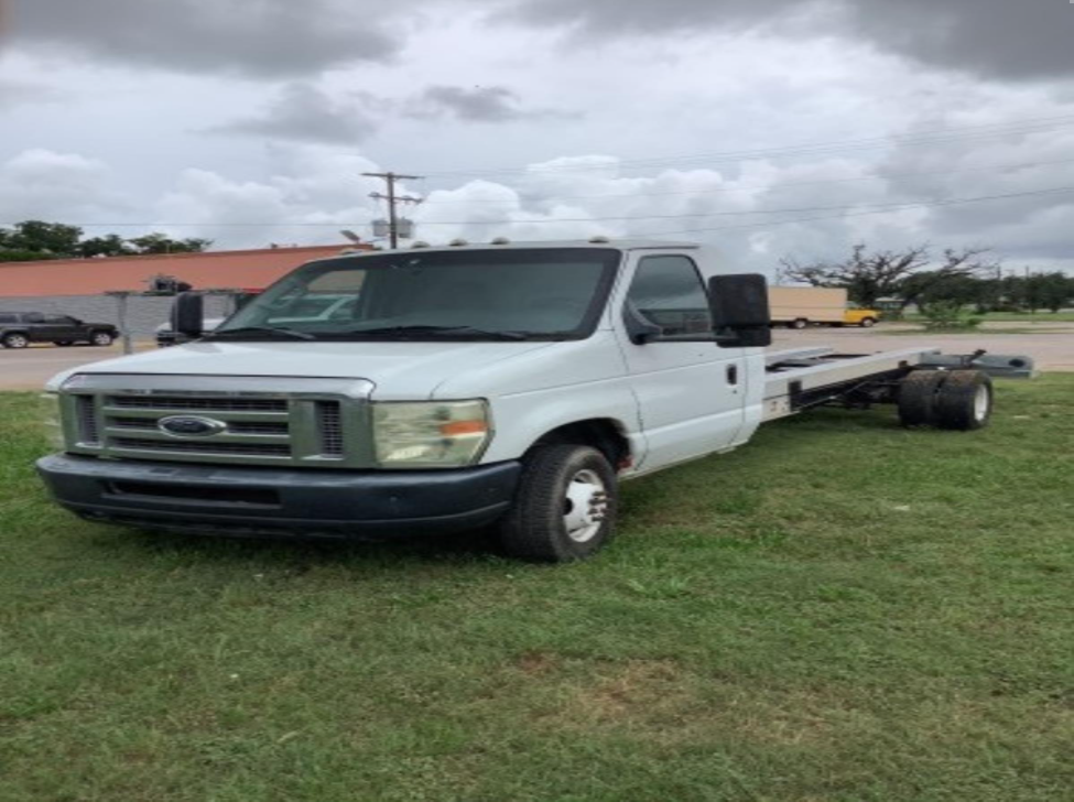 Used 2011 20 ' Cab and Chassis for sale