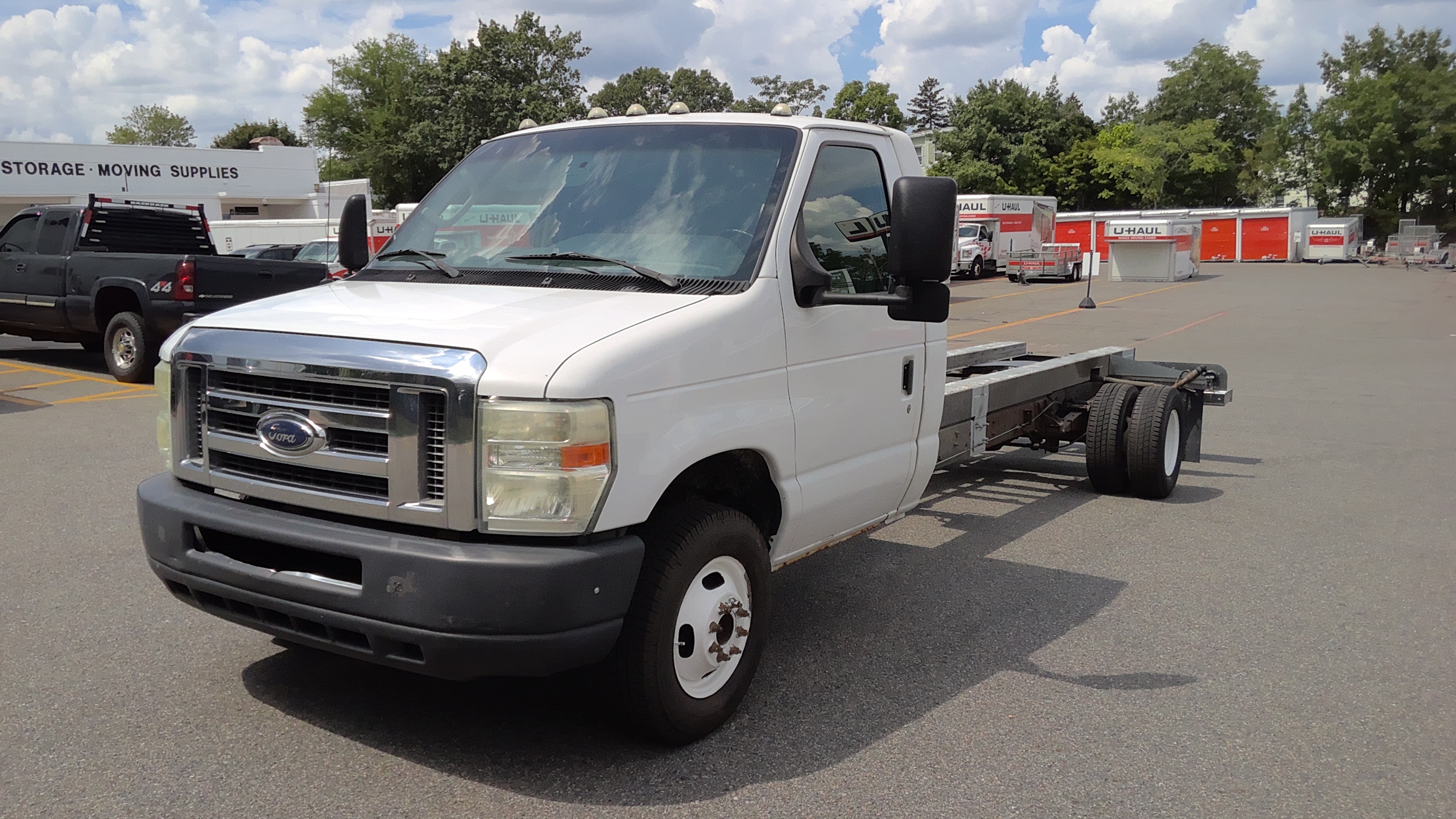 Used 2011 20 ' Cab and Chassis for sale