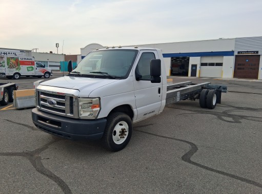 Used 2012 20 ' Cab and Chassis for sale