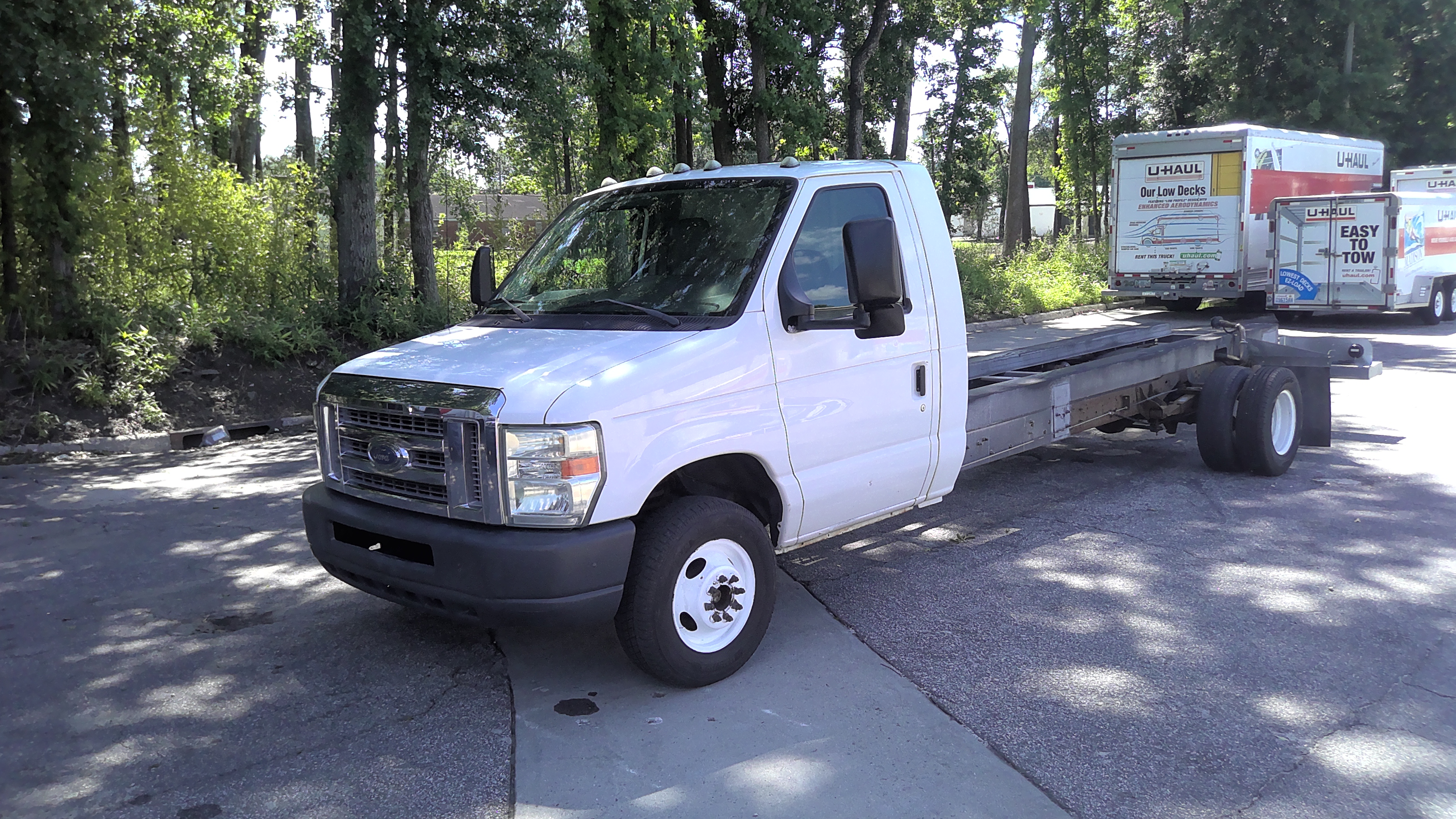 Used 2011 20 ' Cab and Chassis for sale