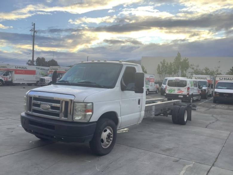 Used 2012 20 ' Cab and Chassis for sale