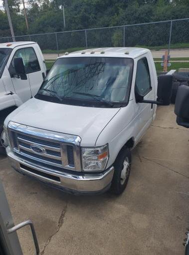 Used 2011 20 ' Cab and Chassis for sale