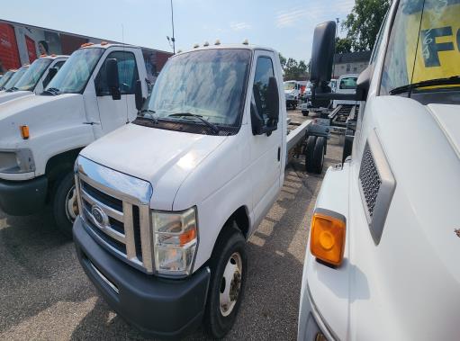 Used 2011 20 ' Cab and Chassis for sale