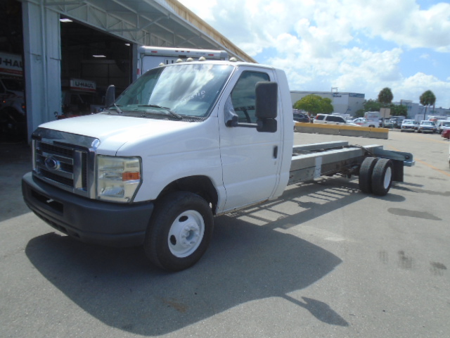 Used 2011 20 ' Cab and Chassis for sale