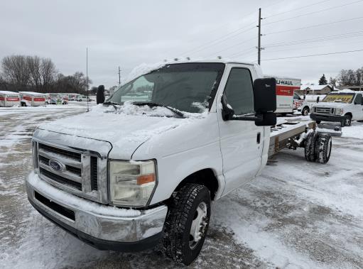 Used 2011 20 ' Cab and Chassis for sale