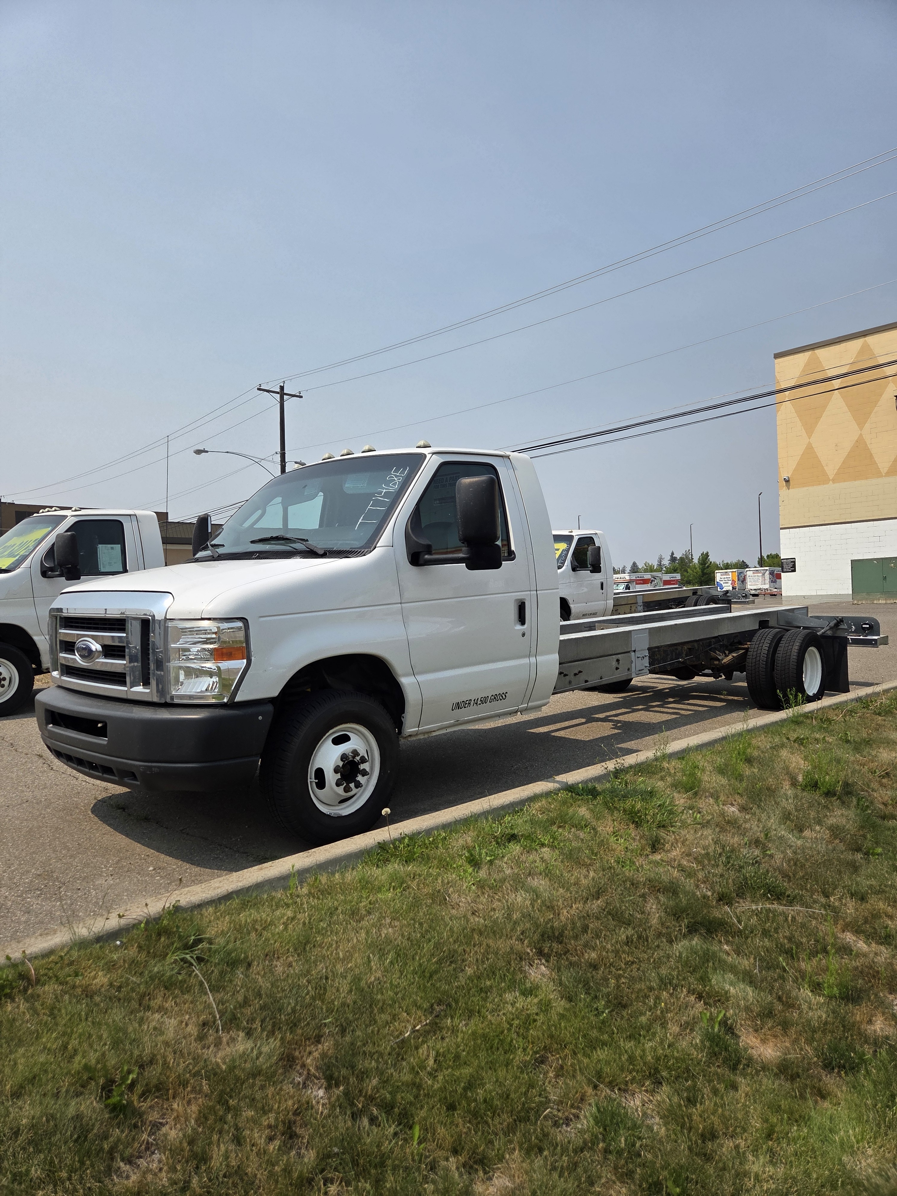Used 2012 20 ' Cab and Chassis for sale
