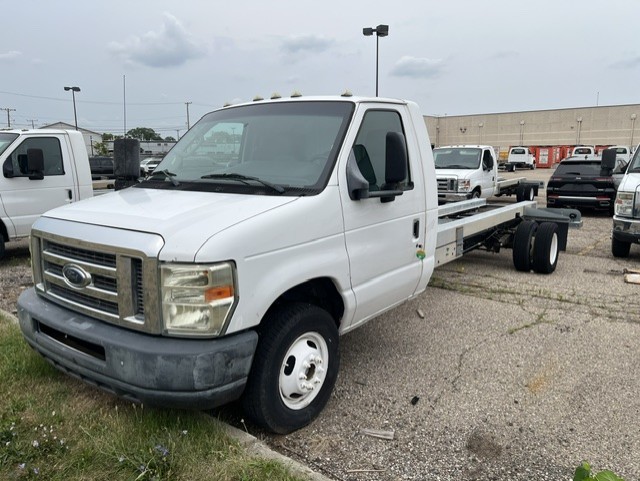 Used 2011 20 ' Cab and Chassis for sale