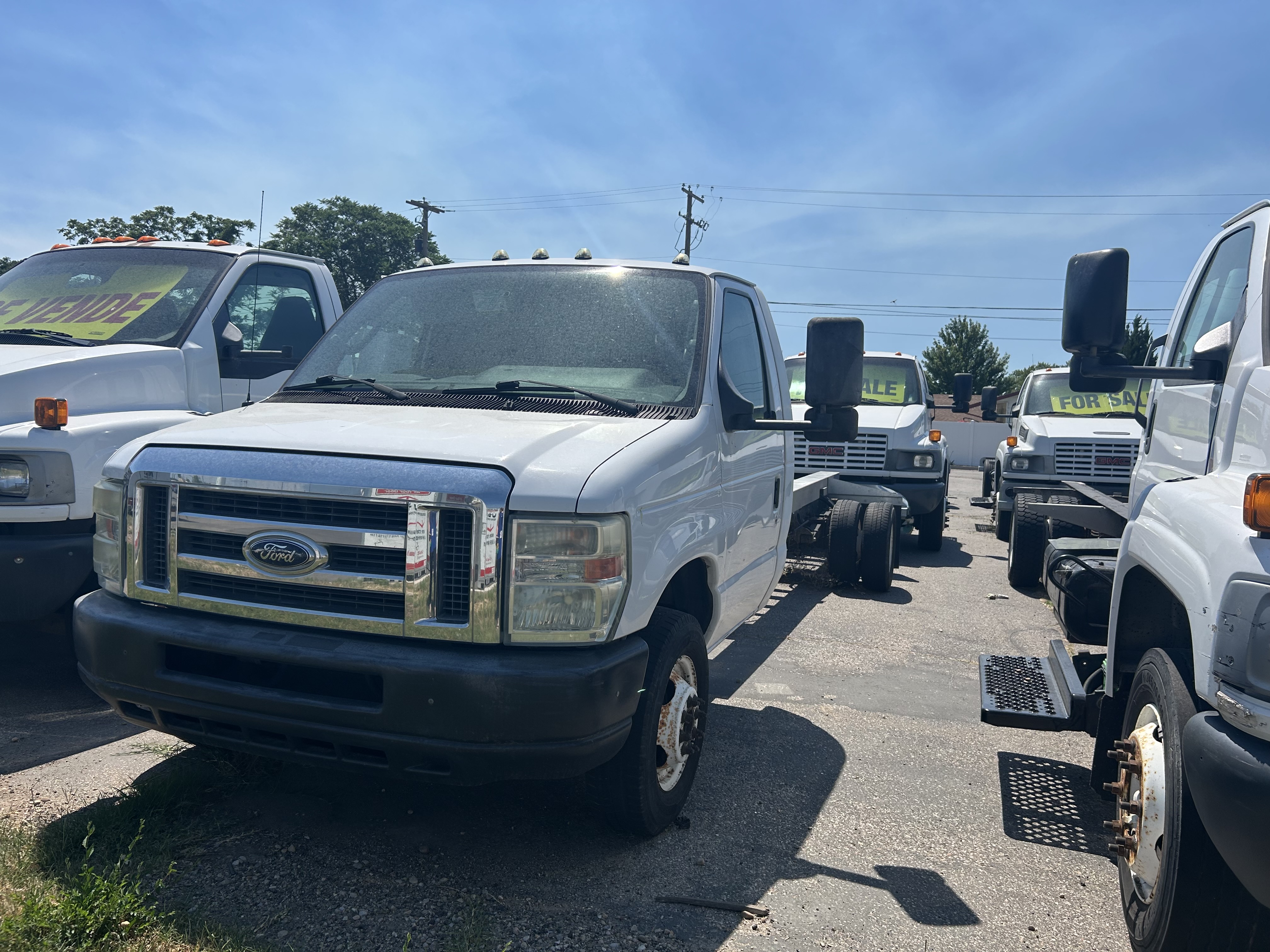 Used 2011 20 ' Cab and Chassis for sale