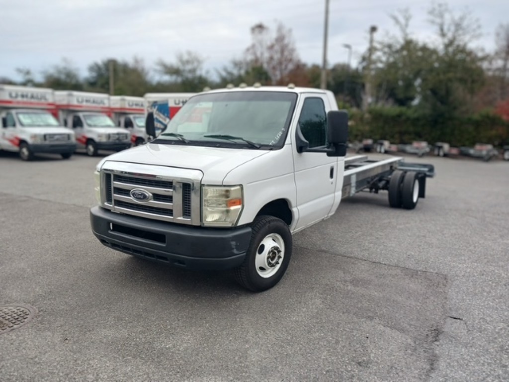 Used 2011 20 ' Cab and Chassis for sale