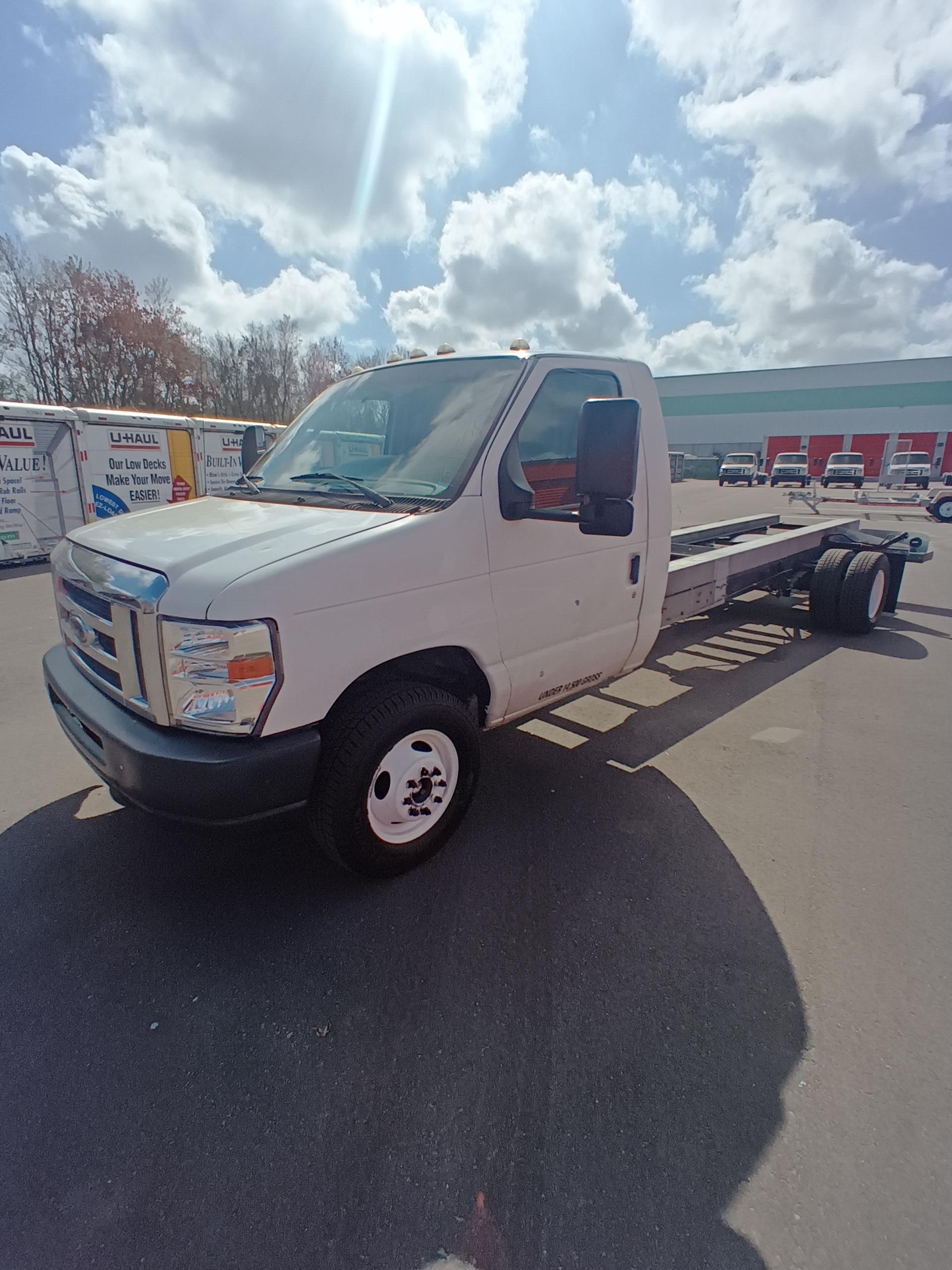 Used 2011 20 ' Cab and Chassis for sale