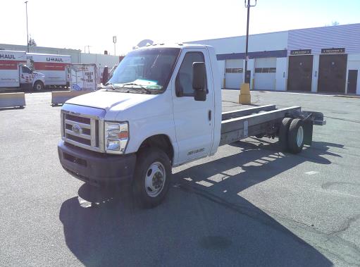 Used 2011 20 ' Cab and Chassis for sale