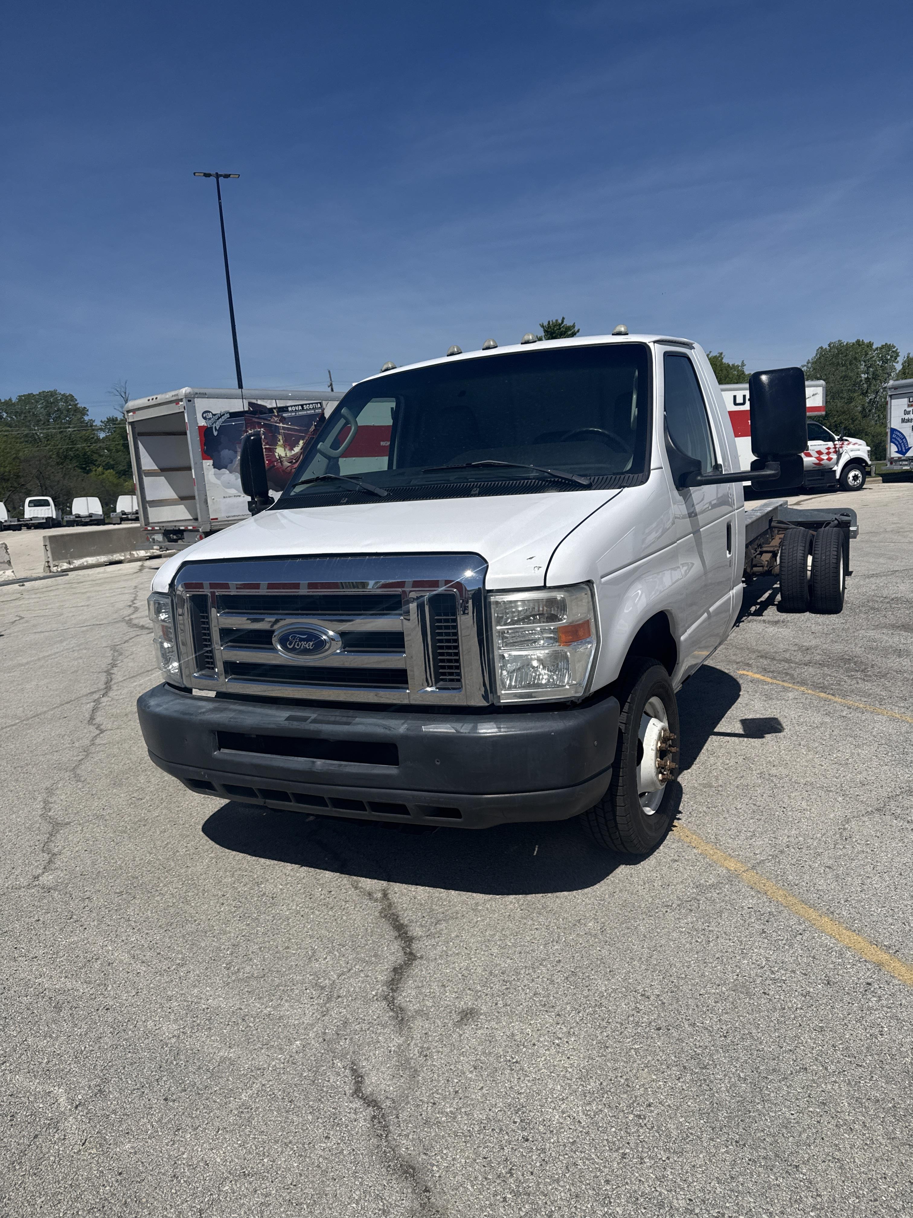 Used 2012 20 ' Cab and Chassis for sale