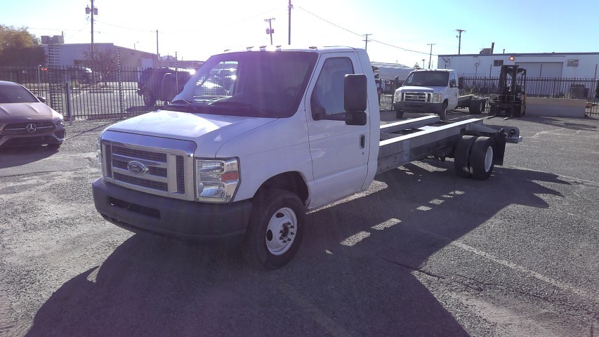 Used 2011 20 ' Cab and Chassis for sale