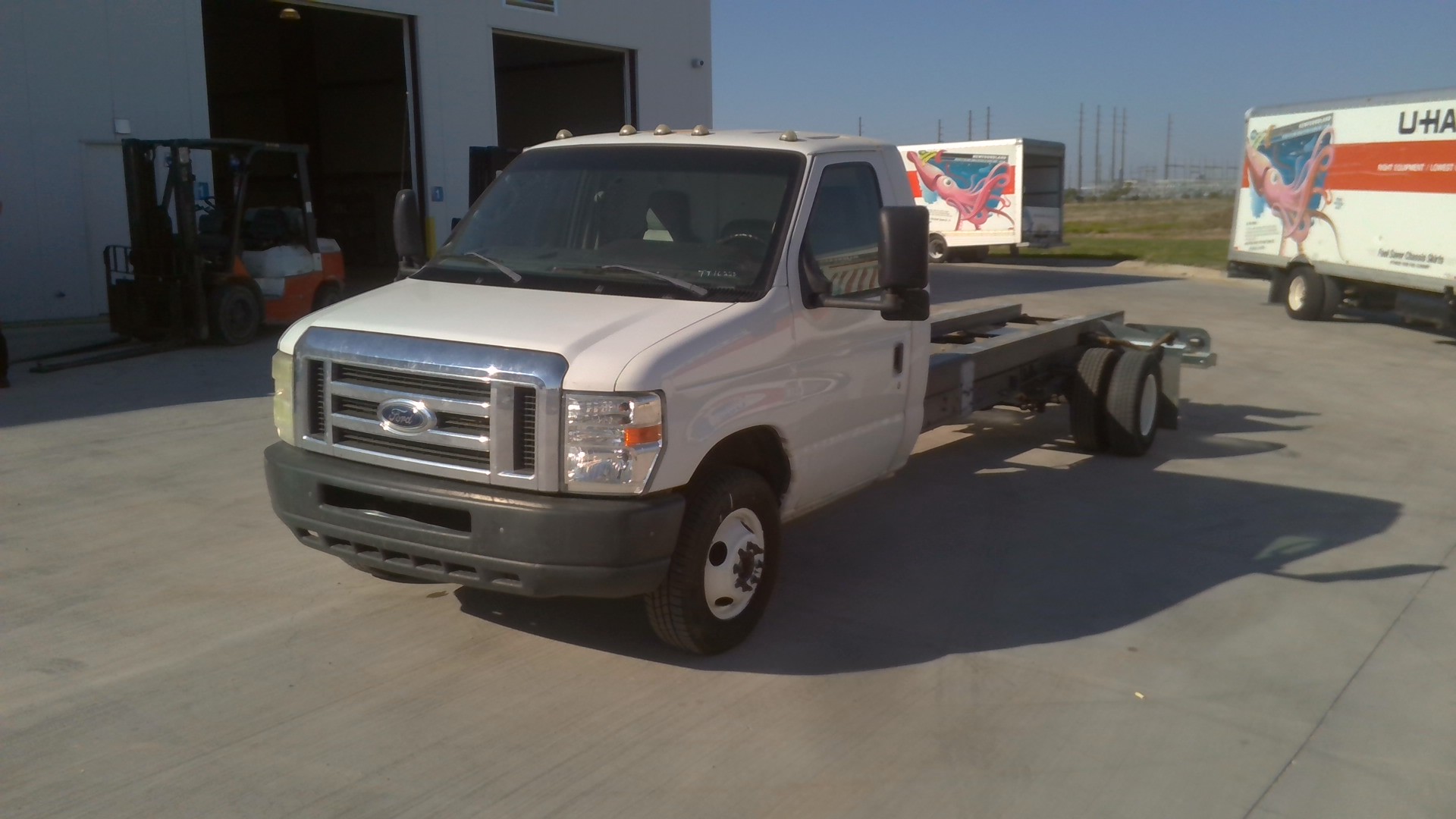 Used 2011 20 ' Cab and Chassis for sale