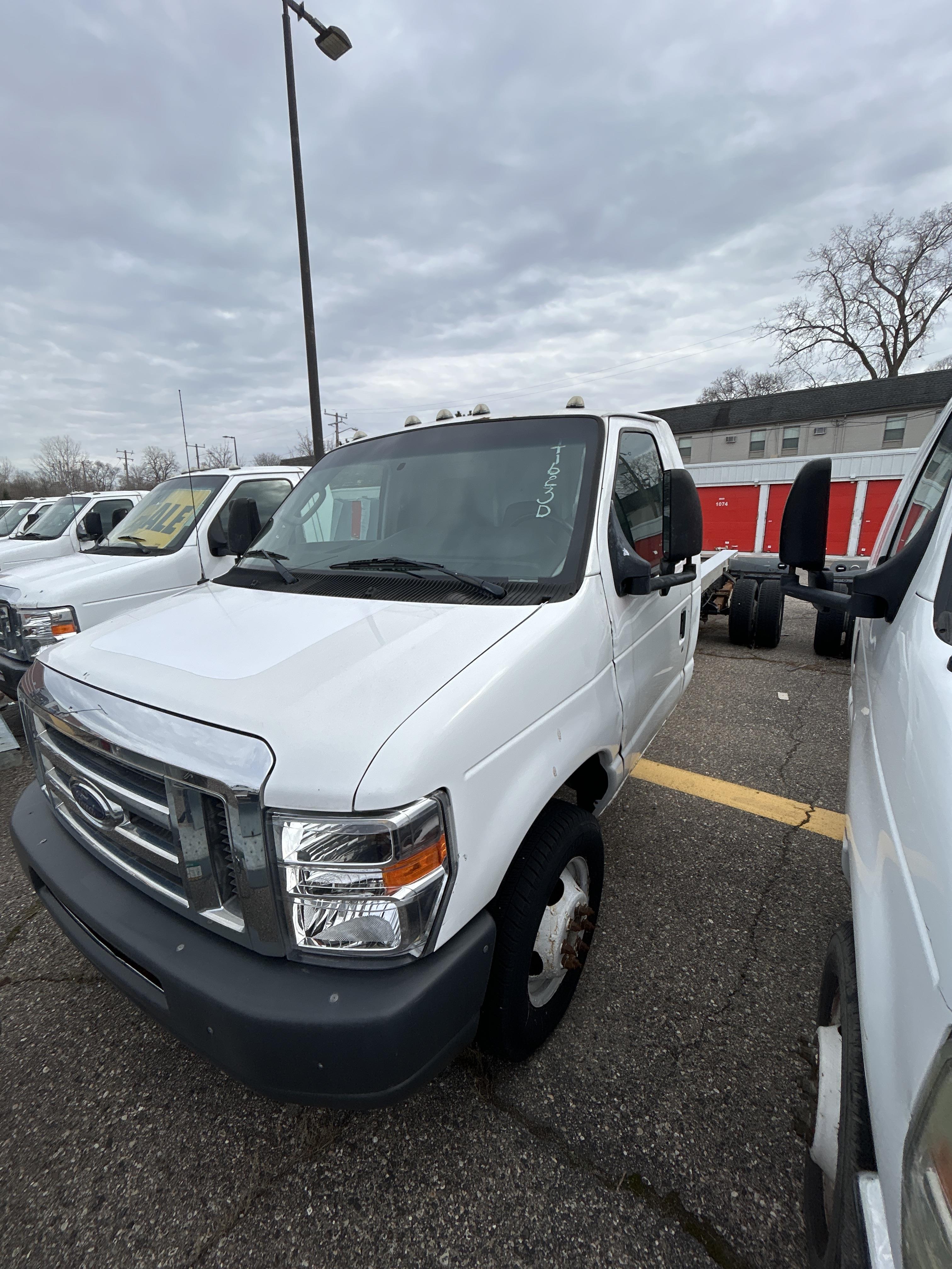 Used 2011 20 ' Cab and Chassis for sale