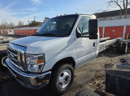 Used 2011 20 ' Cab and Chassis for sale