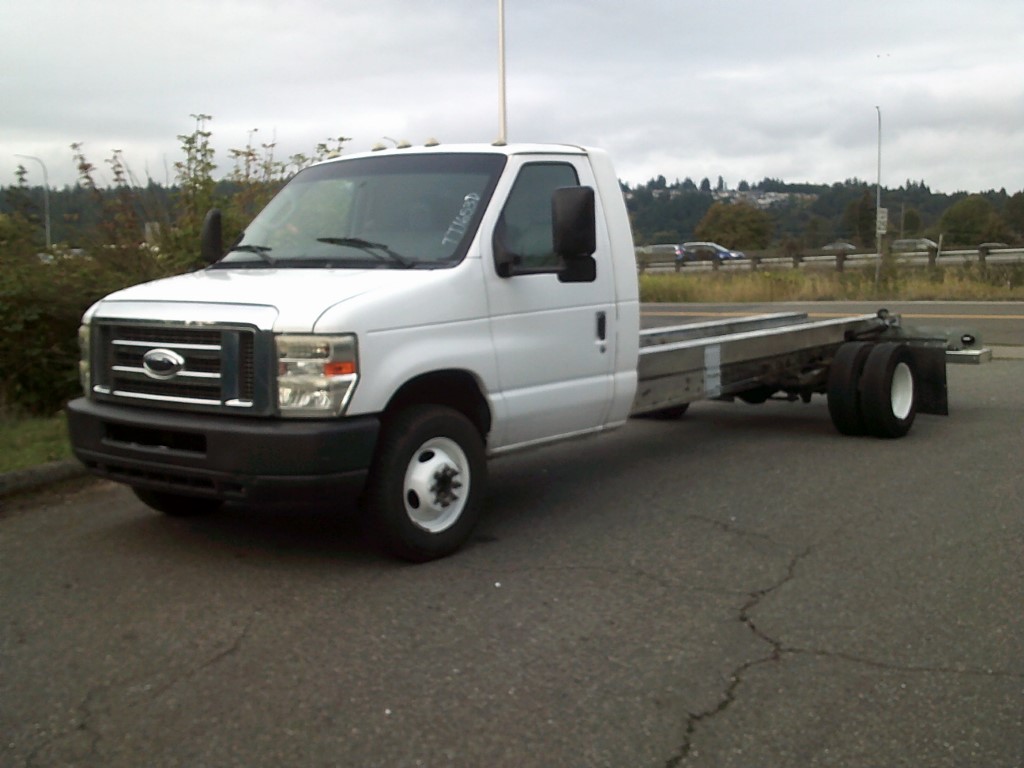 Used 2011 20 ' Cab and Chassis for sale