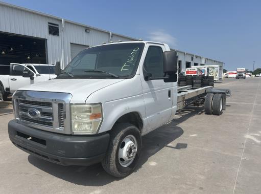 Used 2011 20 ' Cab and Chassis for sale
