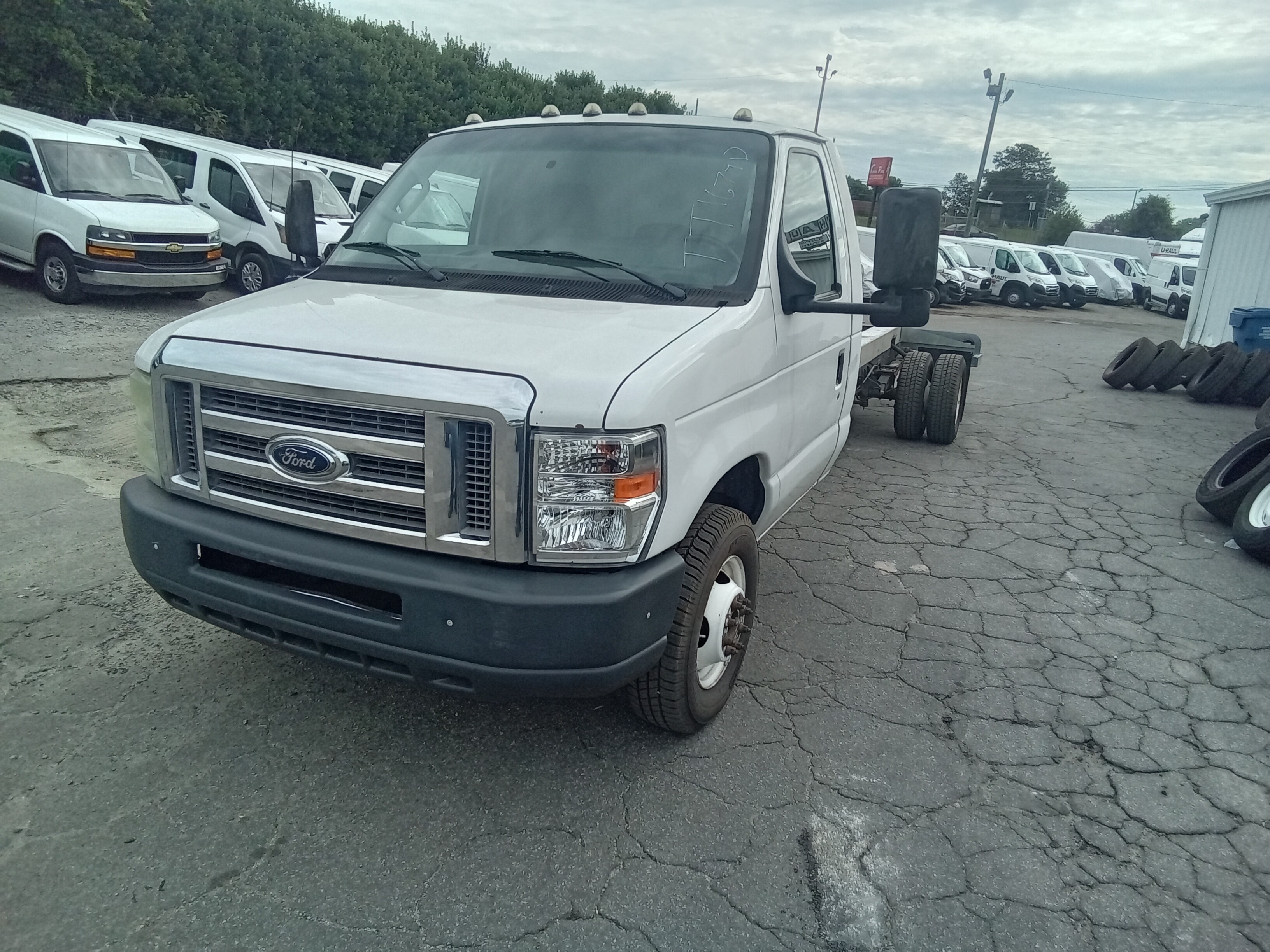 Used 2011 20 ' Cab and Chassis for sale