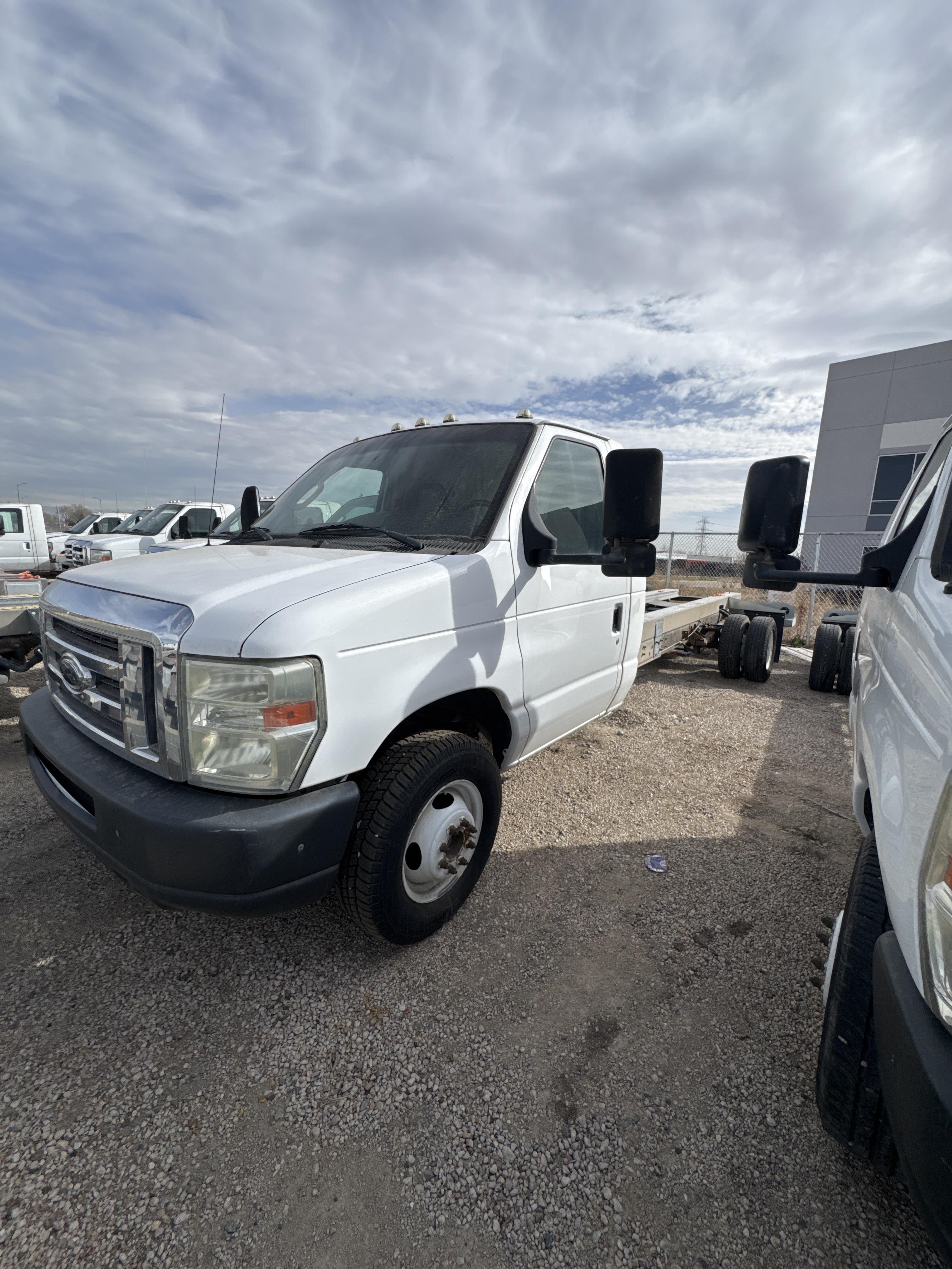 Used 2011 20 ' Cab and Chassis for sale