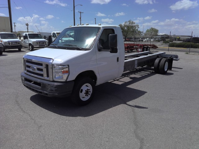 Used 2011 20 ' Cab and Chassis for sale