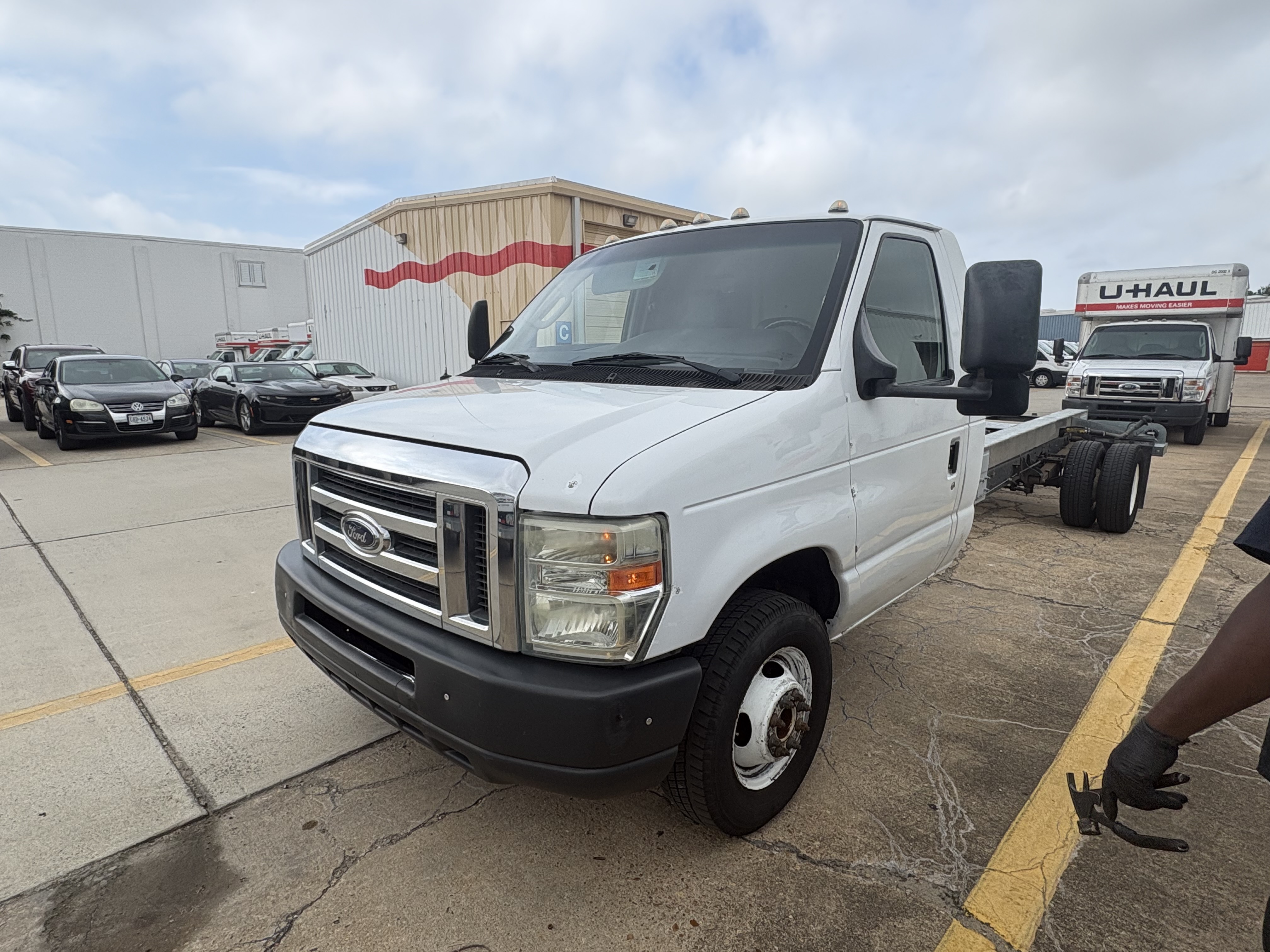 Used 2012 20 ' Cab and Chassis for sale