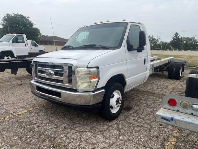 Used 2011 20 ' Cab and Chassis for sale