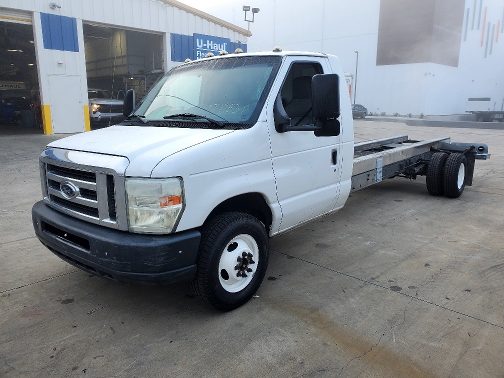 Used 2011 20 ' Cab and Chassis for sale