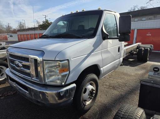 Used 2011 20 ' Cab and Chassis for sale