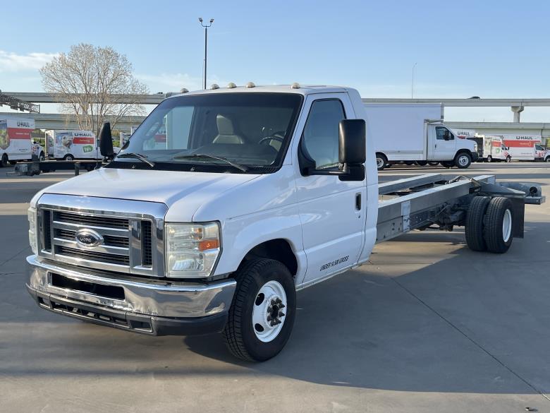 Used 2012 20 ' Cab and Chassis for sale