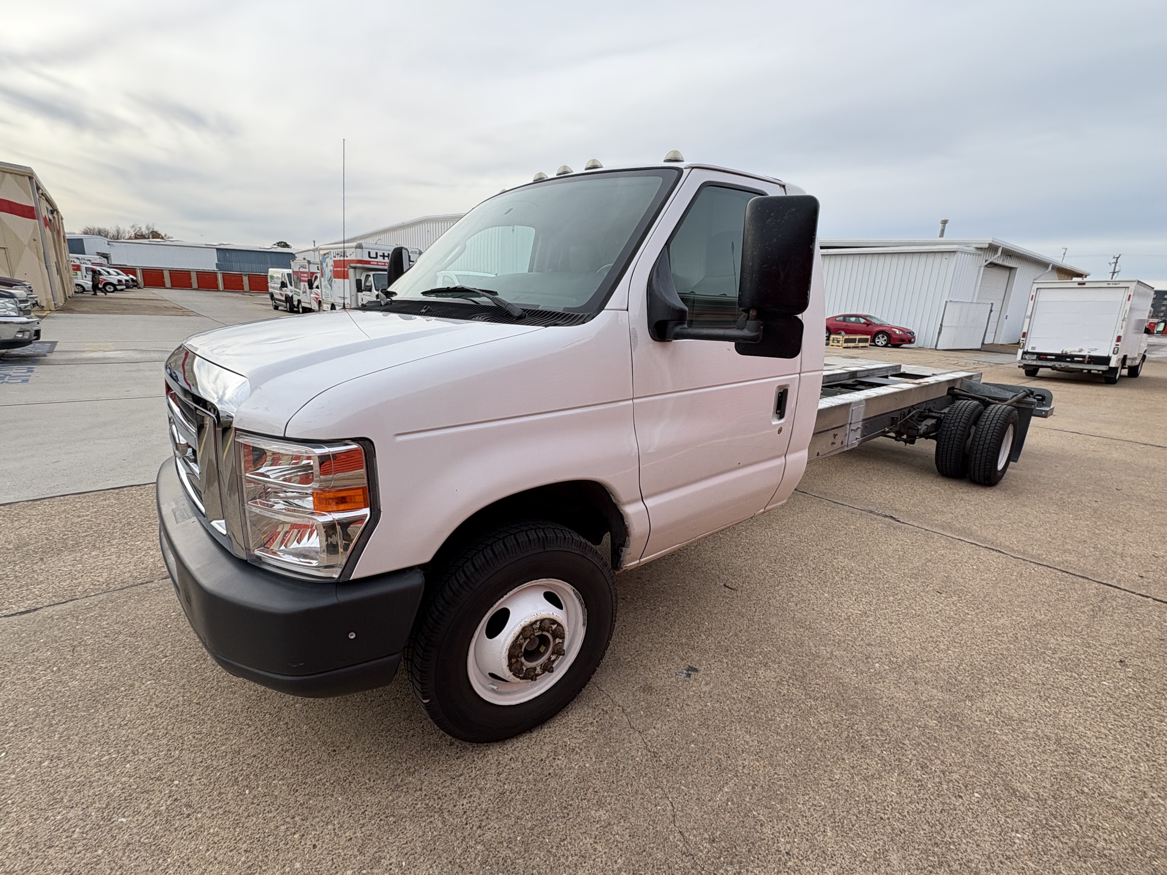 Used 2011 20 ' Cab and Chassis for sale