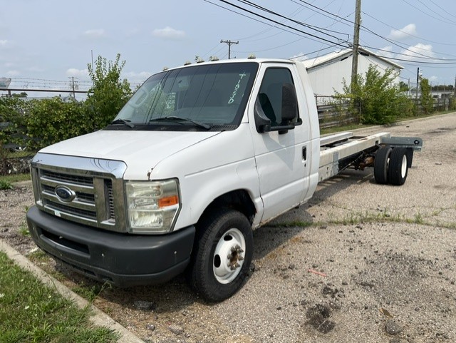 Used 2011 20 ' Cab and Chassis for sale