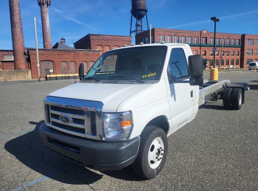 Used 2011 20 ' Cab and Chassis for sale