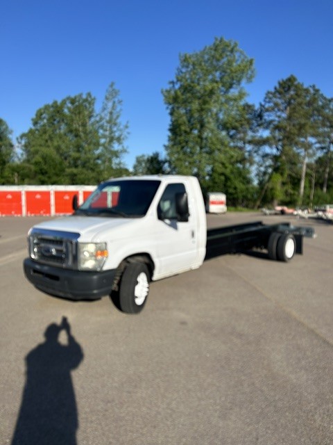 Used 2012 20 ' Cab and Chassis for sale