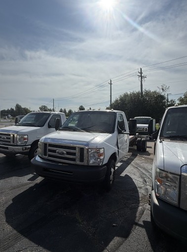 Used 2011 20 ' Cab and Chassis for sale