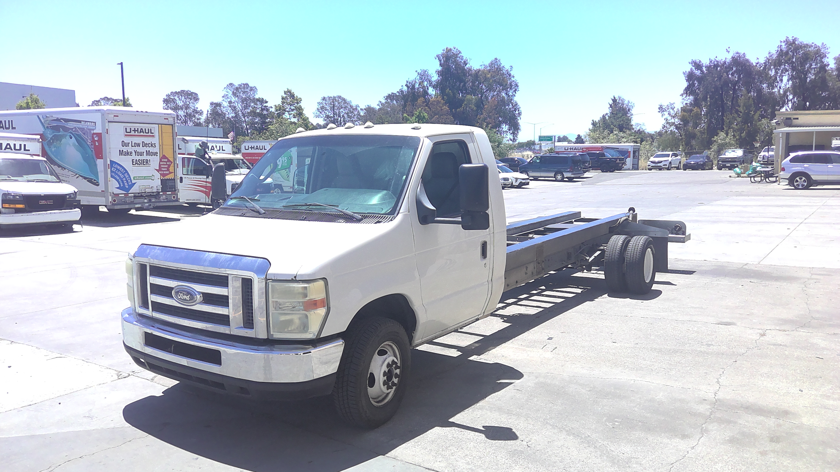 Used 2011 20 ' Cab and Chassis for sale