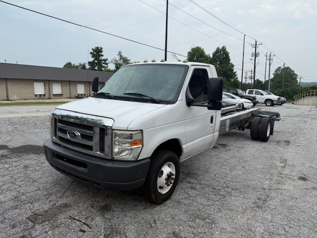 Used 2012 20 ' Cab and Chassis for sale