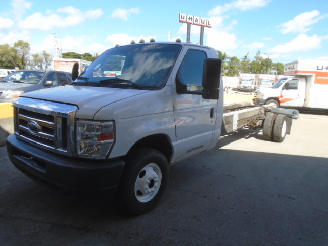 Used 2011 20 ' Cab and Chassis for sale