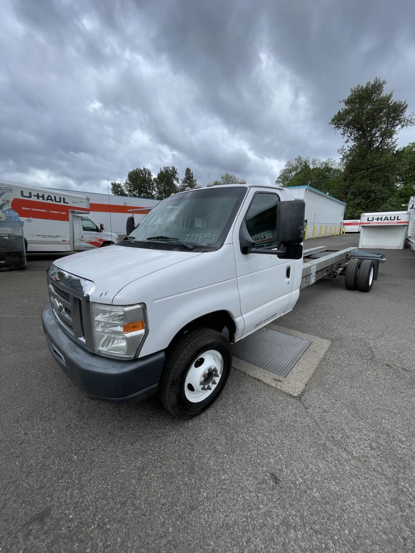 Used 2014 20 ' Cab and Chassis for sale