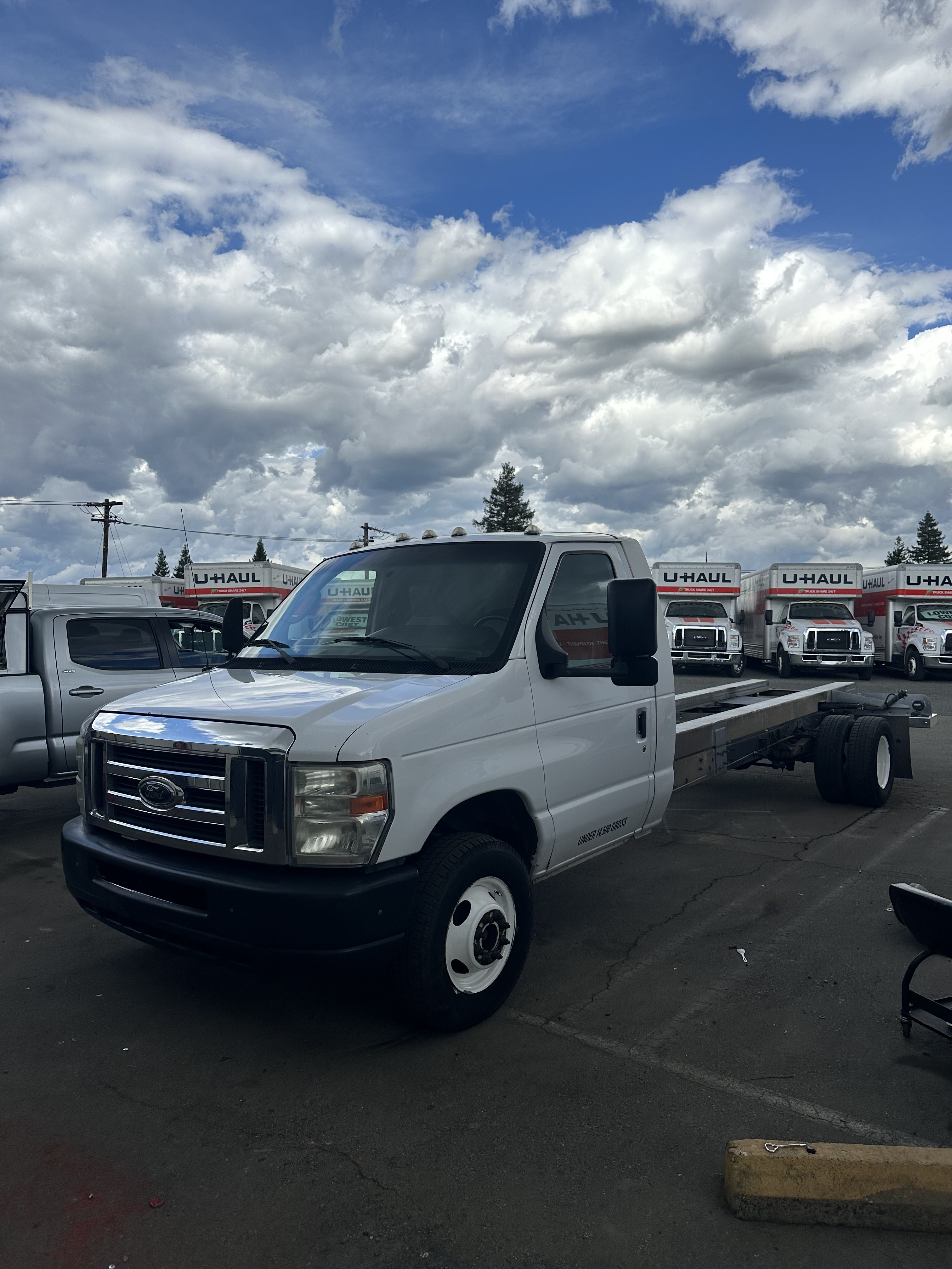 Used 2012 20 ' Cab and Chassis for sale