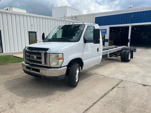Used 2011 20 ' Cab and Chassis for sale