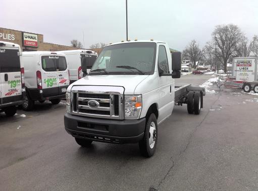 Used 2011 20 ' Cab and Chassis for sale