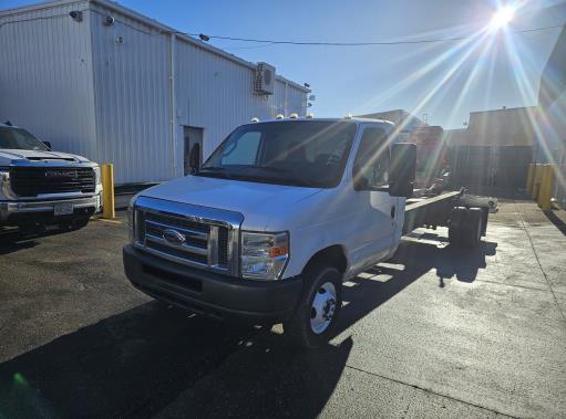 Used 2011 20 ' Cab and Chassis for sale